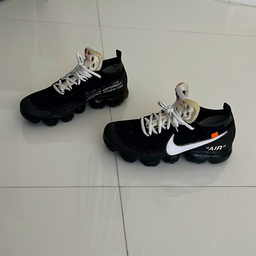 2017 off-White x Air VaporMax ‘The Ten’ size 9